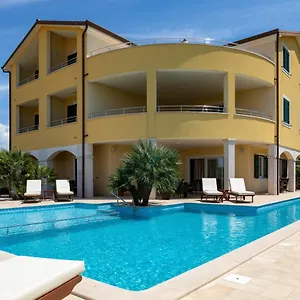 Oasa 3 Bed & Breakfast